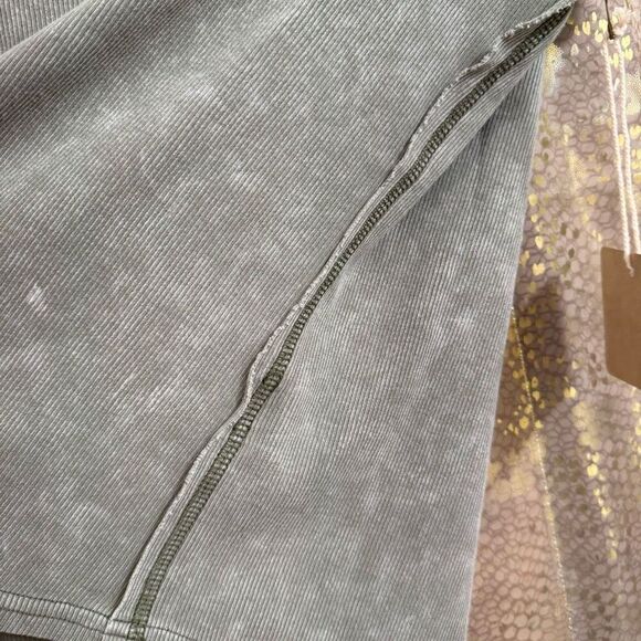 Blu Pepper Washed Olive Green Button Up Henley Boho Tank Top Large NWT - Picture 5 of 8